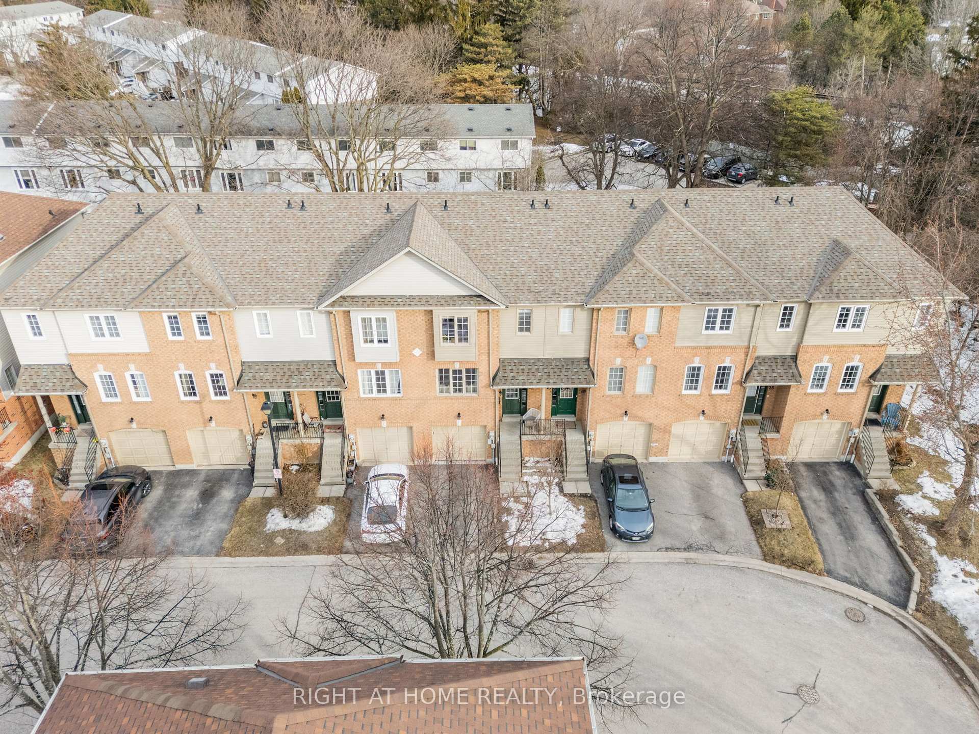 Photo 31 of Unit 18, 27 Aspen Park Way, Whitby, Downtown Whitby — HOMEH