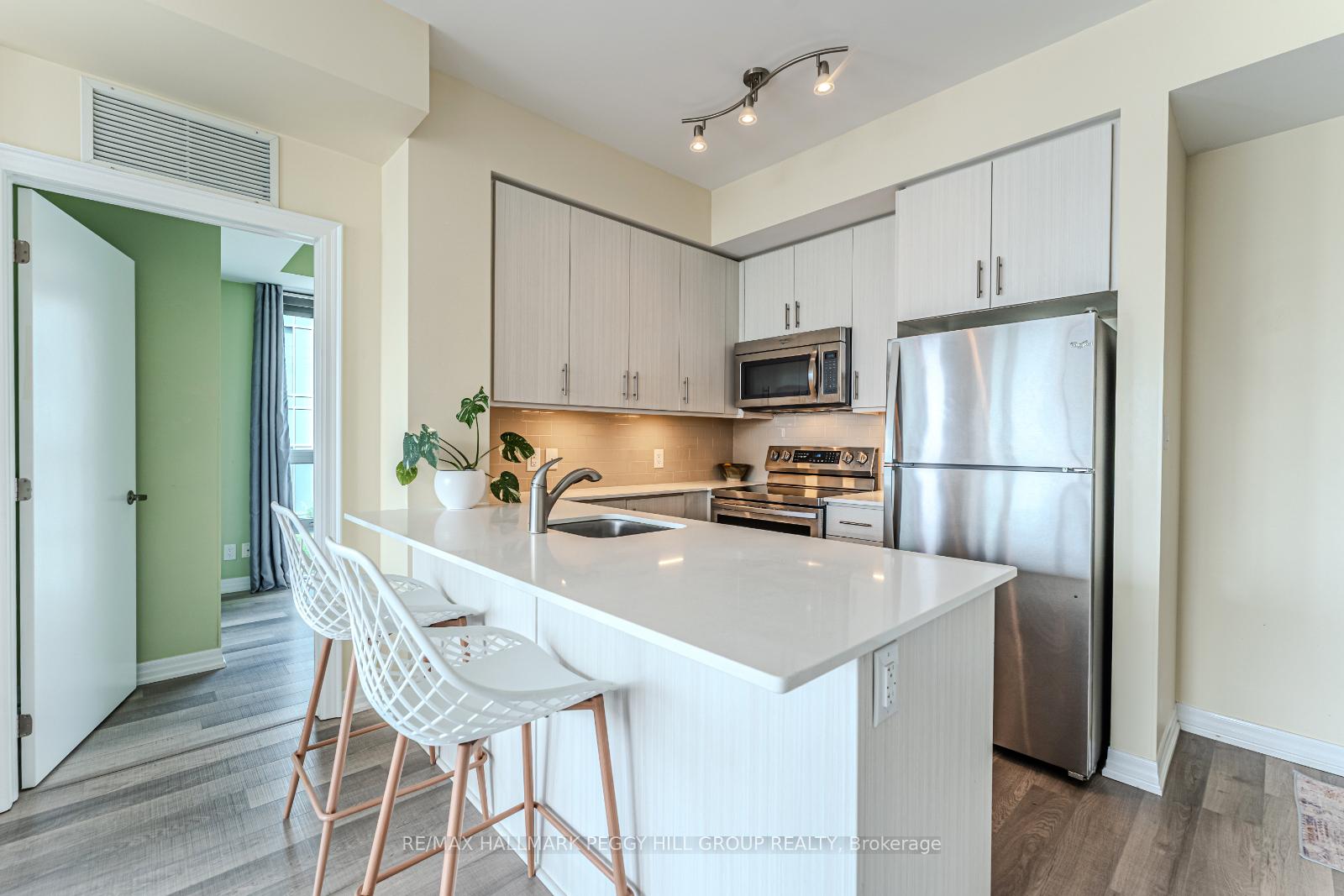 Photo 5 of Unit 511, 111 Worsley Street, Barrie, City Centre — HOMEH