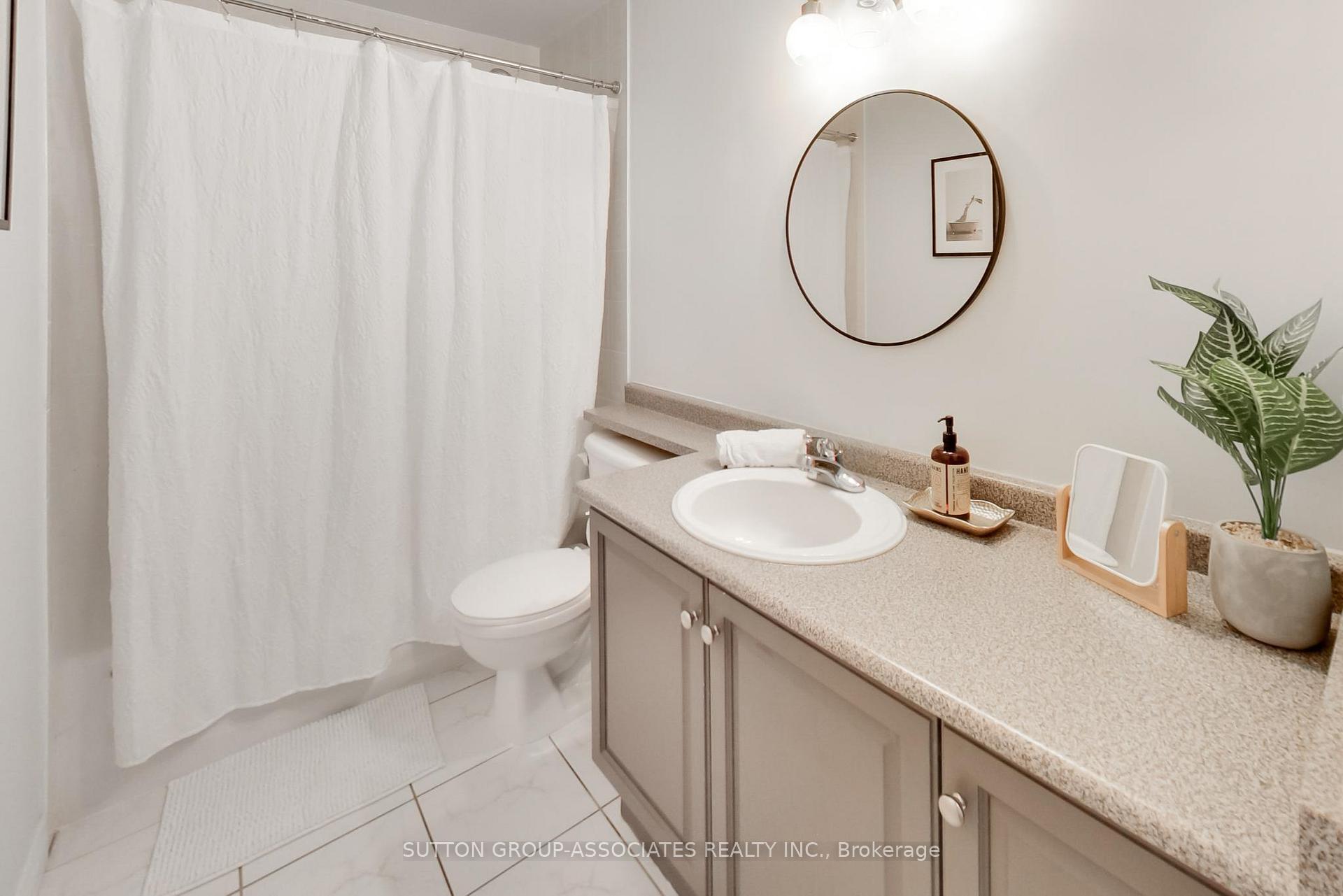 Photo 16 of Unit 406, 2 Edith Drive, Toronto, Yonge-Eglinton — HOMEH