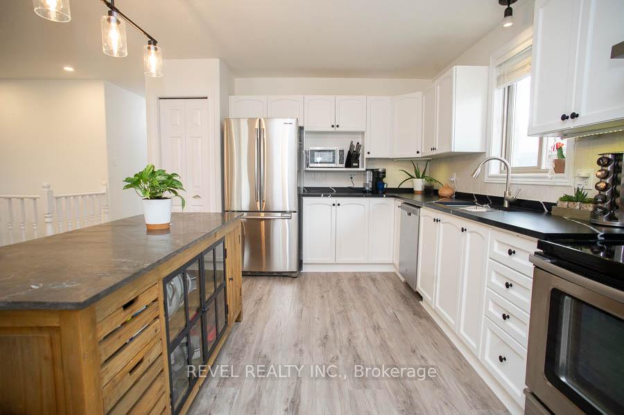 Photo 11 of 52 Sunnyside Drive, Brant, Brantford Twp — HOMEH