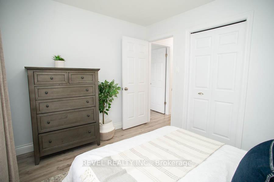 Photo 17 of 52 Sunnyside Drive, Brant, Brantford Twp — HOMEH