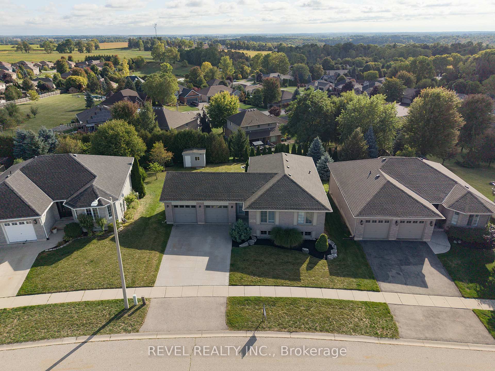 Photo 40 of 52 Sunnyside Drive, Brant, Brantford Twp — HOMEH
