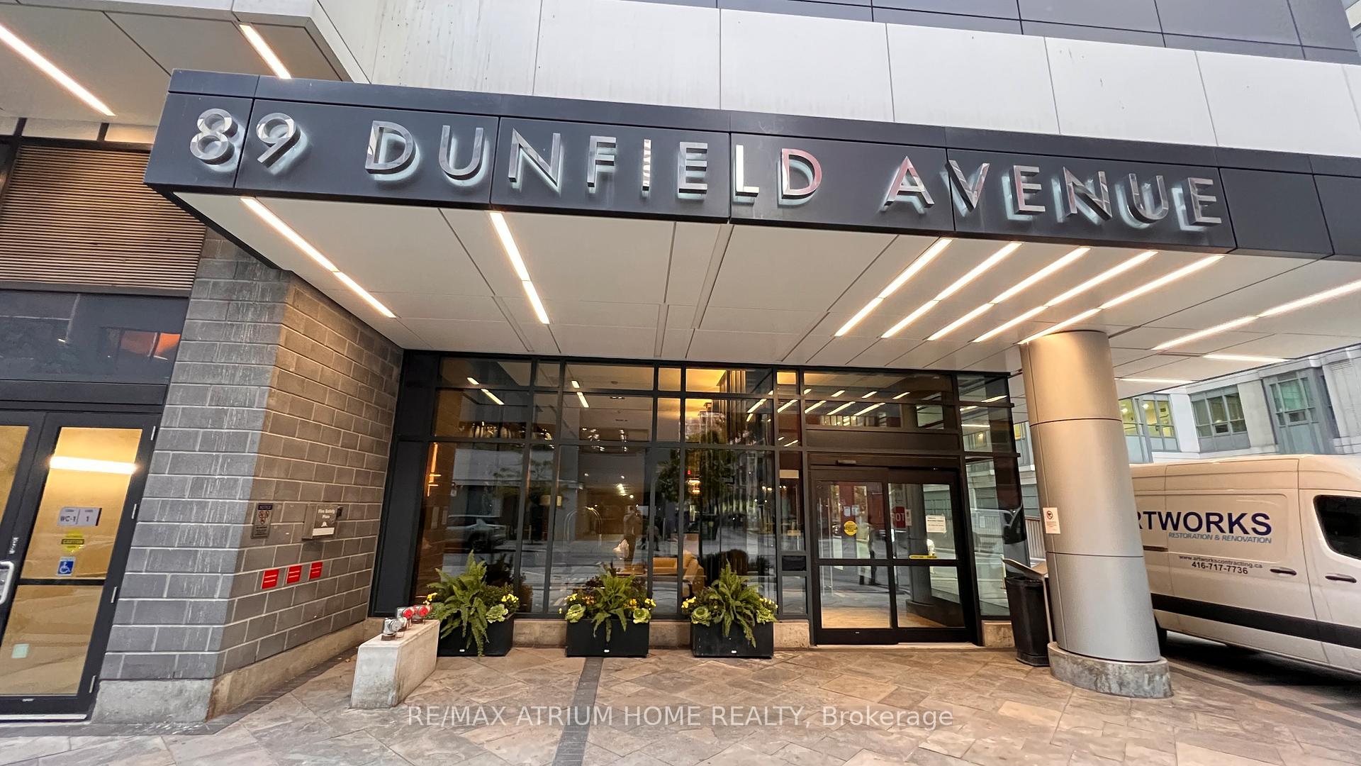 Photo 3 of Unit 2904, 89 Dunfield Avenue, Toronto, Mount Pleasant West — HOMEH