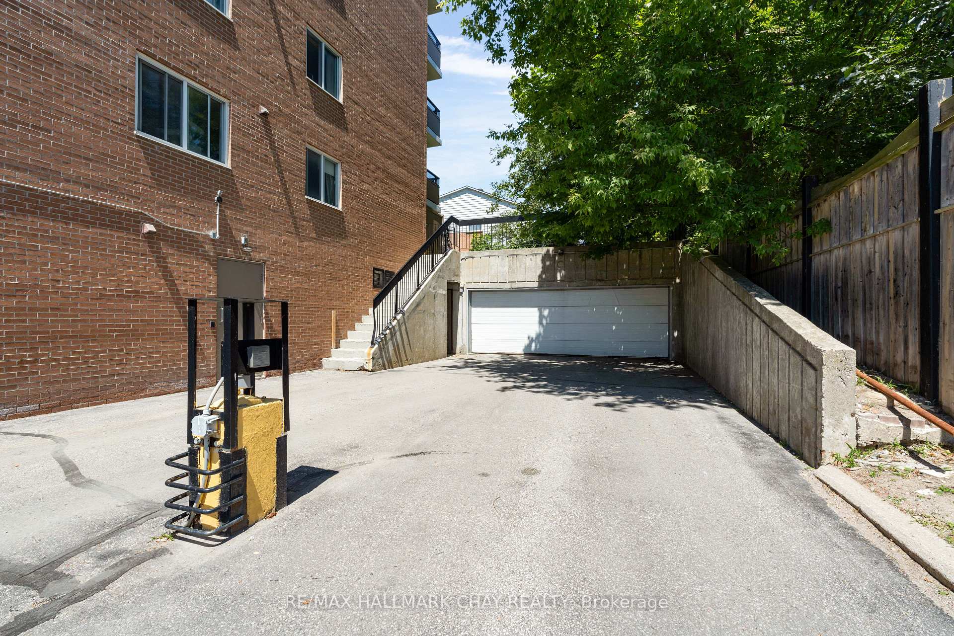 Photo 36 of Unit 406, 414 Blake Street, Barrie, Codrington — HOMEH