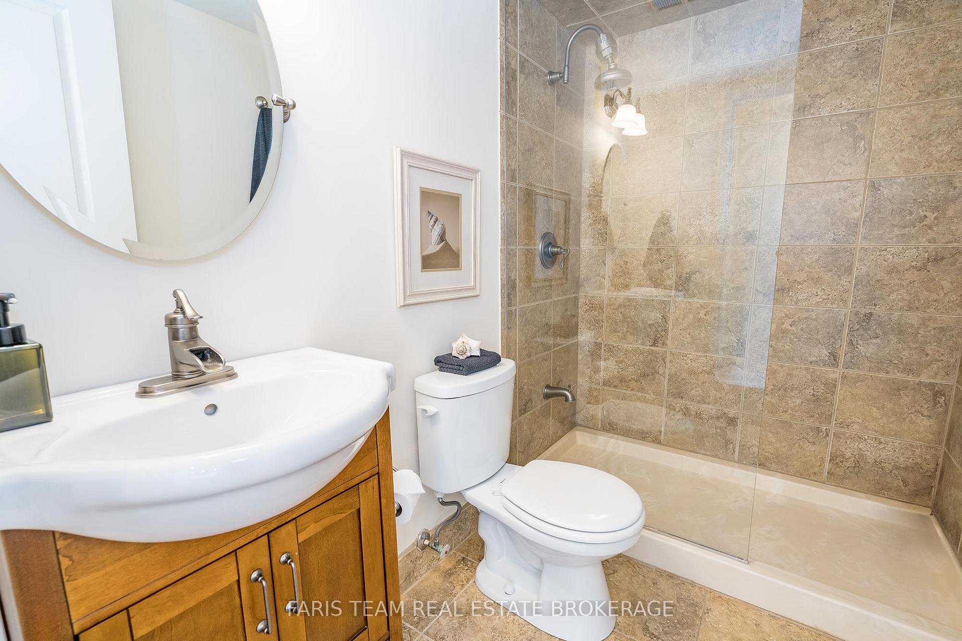 Photo 15 of Unit 1406, 65 Ellen Street, Barrie, City Centre — HOMEH