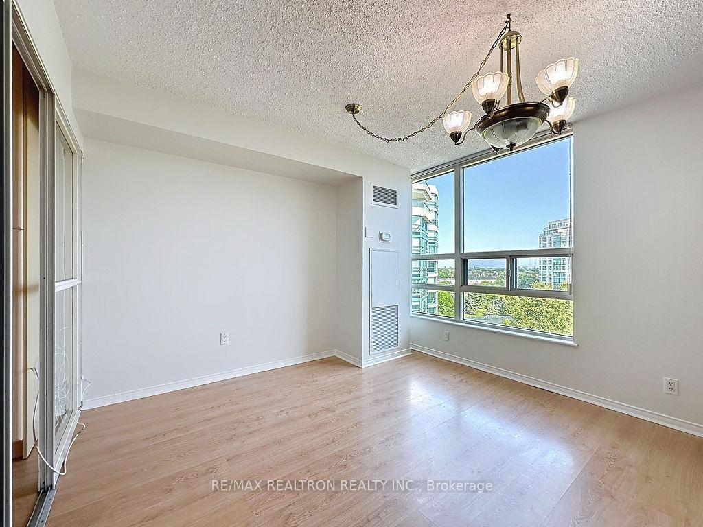 Photo 15 of Unit 810, 7905 Bayview Avenue, Markham, Aileen-Willowbrook — HOMEH