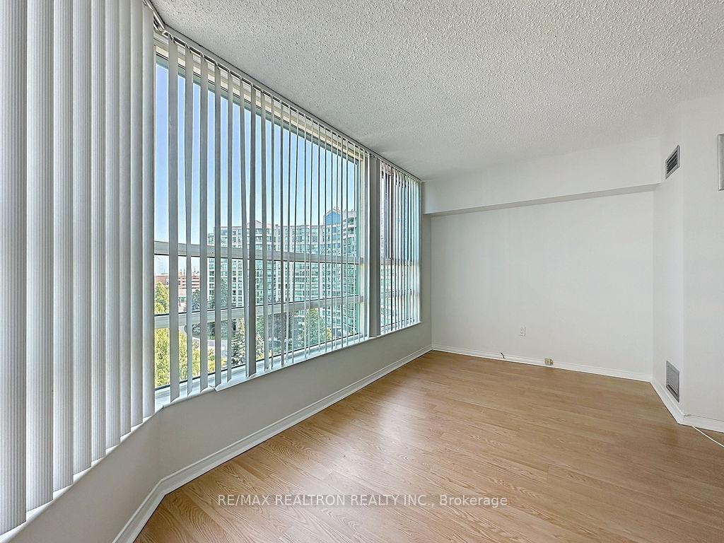 Photo 18 of Unit 810, 7905 Bayview Avenue, Markham, Aileen-Willowbrook — HOMEH