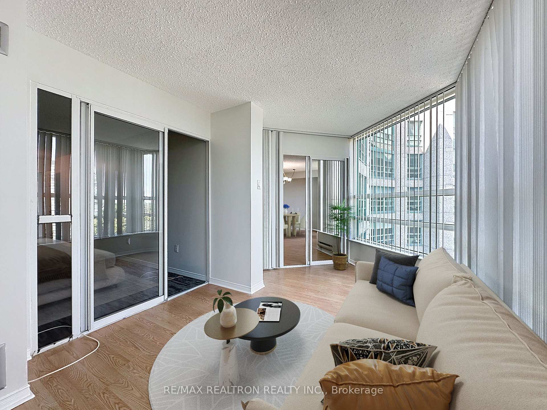 Photo 21 of Unit 810, 7905 Bayview Avenue, Markham, Aileen-Willowbrook — HOMEH