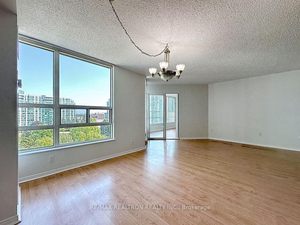 Photo 23 of Unit 810, 7905 Bayview Avenue, Markham, Aileen-Willowbrook — HOMEH