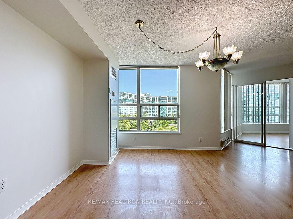 Photo 24 of Unit 810, 7905 Bayview Avenue, Markham, Aileen-Willowbrook — HOMEH