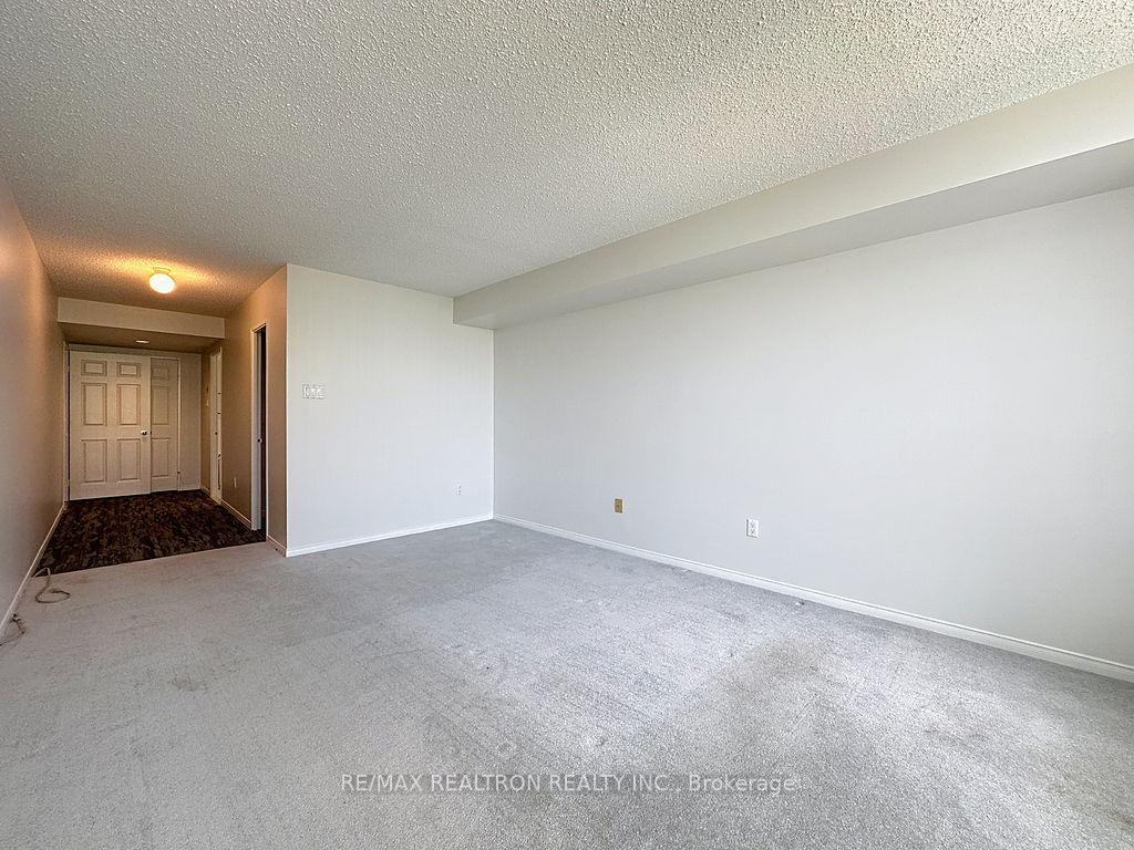 Photo 37 of Unit 810, 7905 Bayview Avenue, Markham, Aileen-Willowbrook — HOMEH