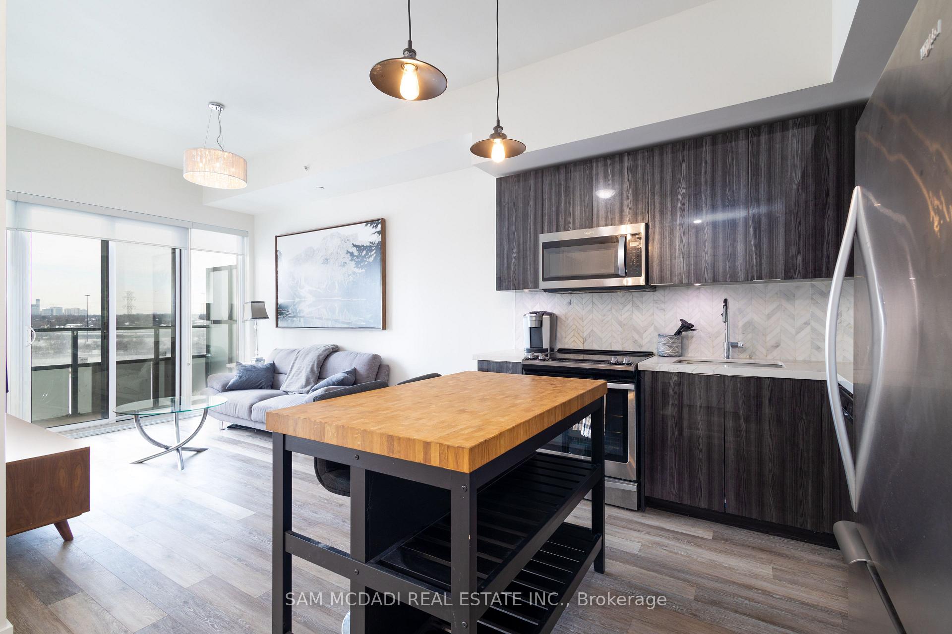 Photo 2 of Unit 1024, 30 Shore Breeze Drive, Etobicoke, Mimico — HOMEH