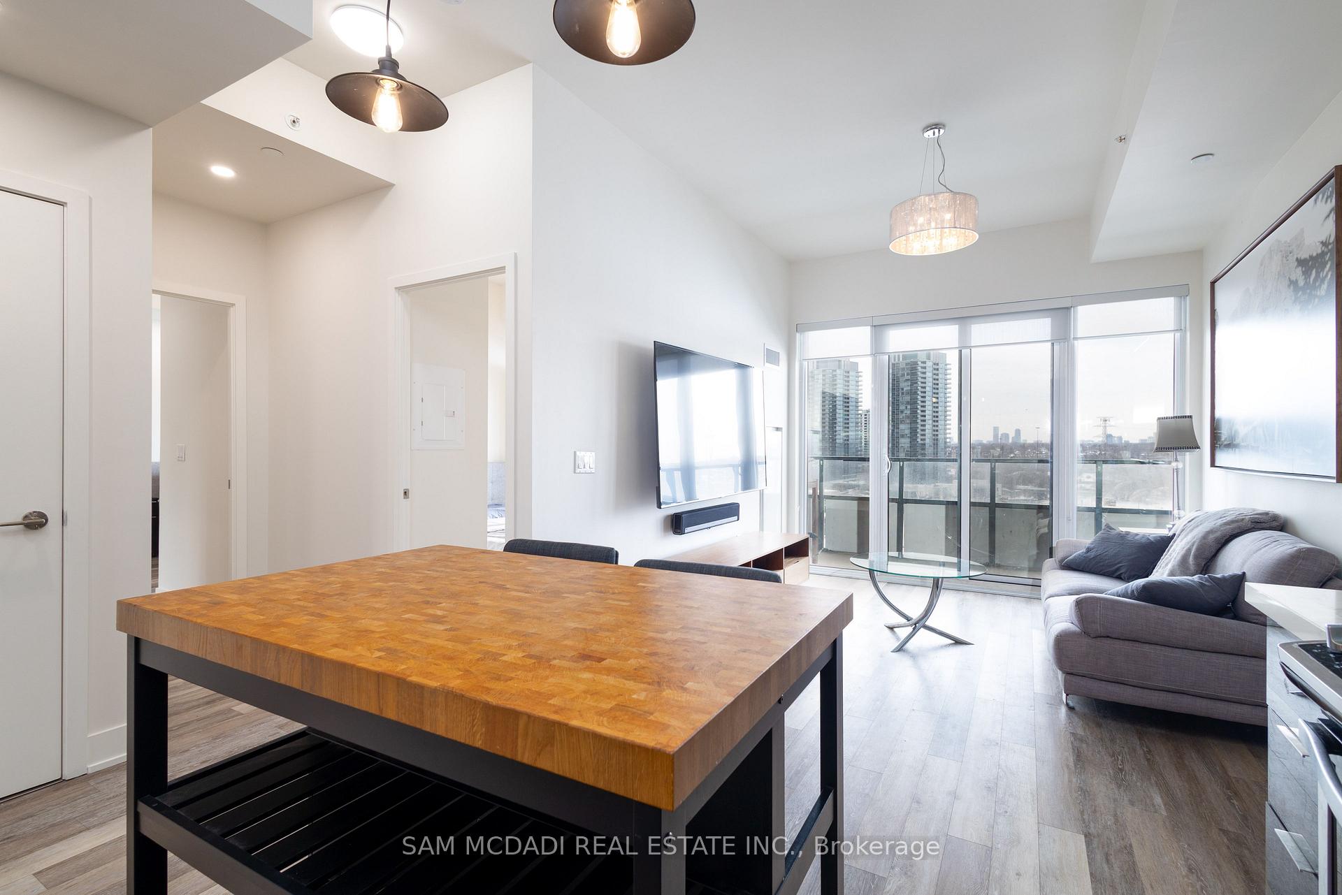 Photo 5 of Unit 1024, 30 Shore Breeze Drive, Etobicoke, Mimico — HOMEH