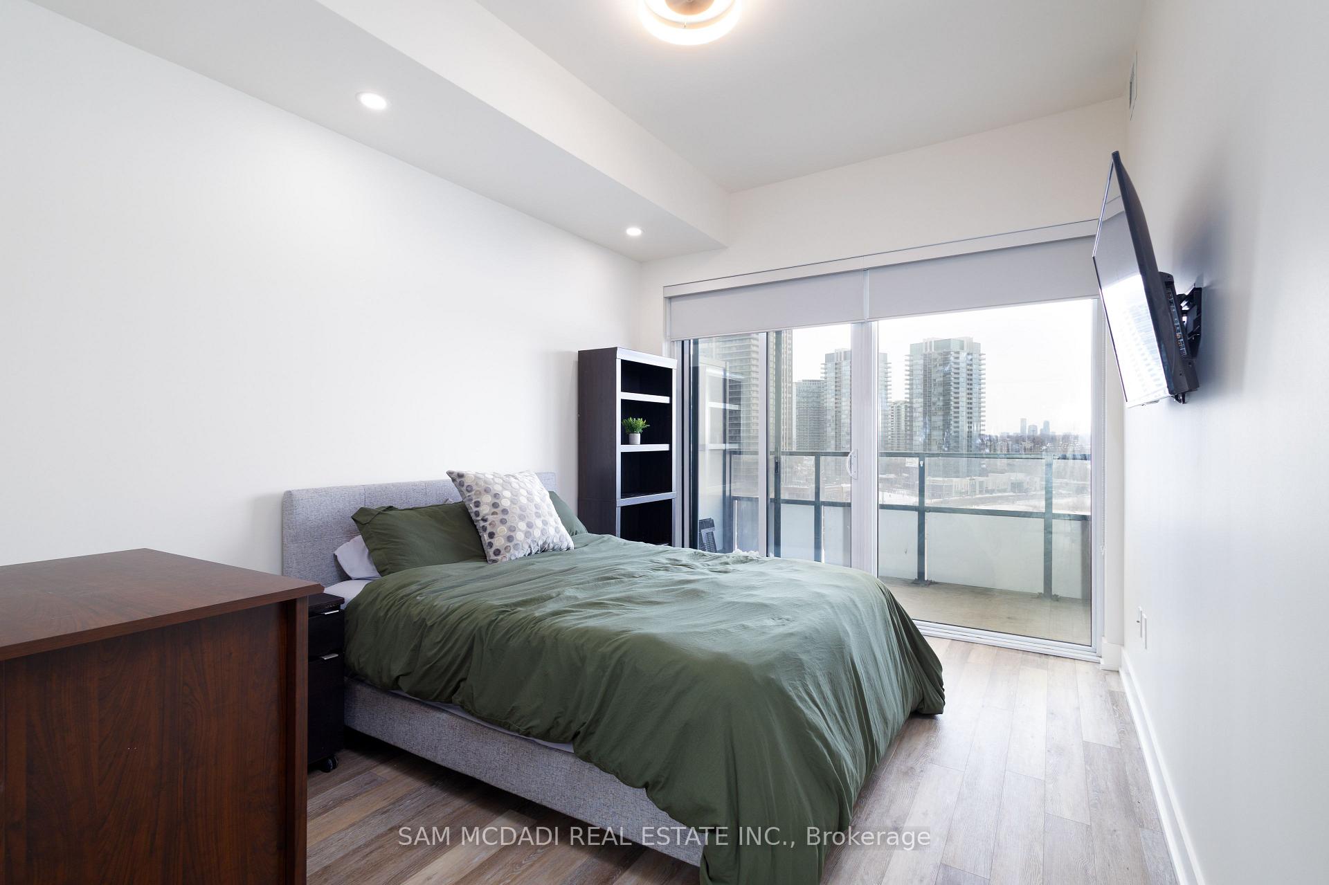 Photo 12 of Unit 1024, 30 Shore Breeze Drive, Etobicoke, Mimico — HOMEH
