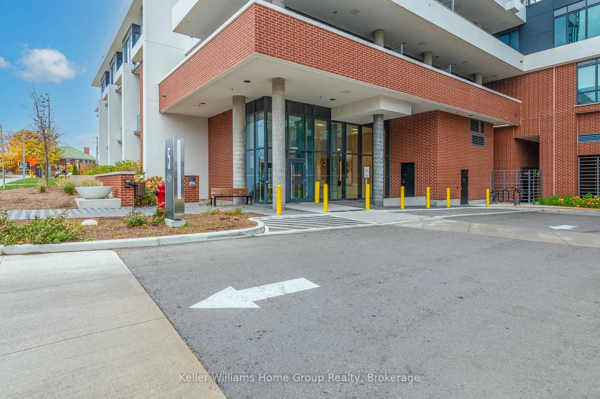 Photo 4 of Unit 208, 5 Wellington Street S, Kitchener — HOMEH