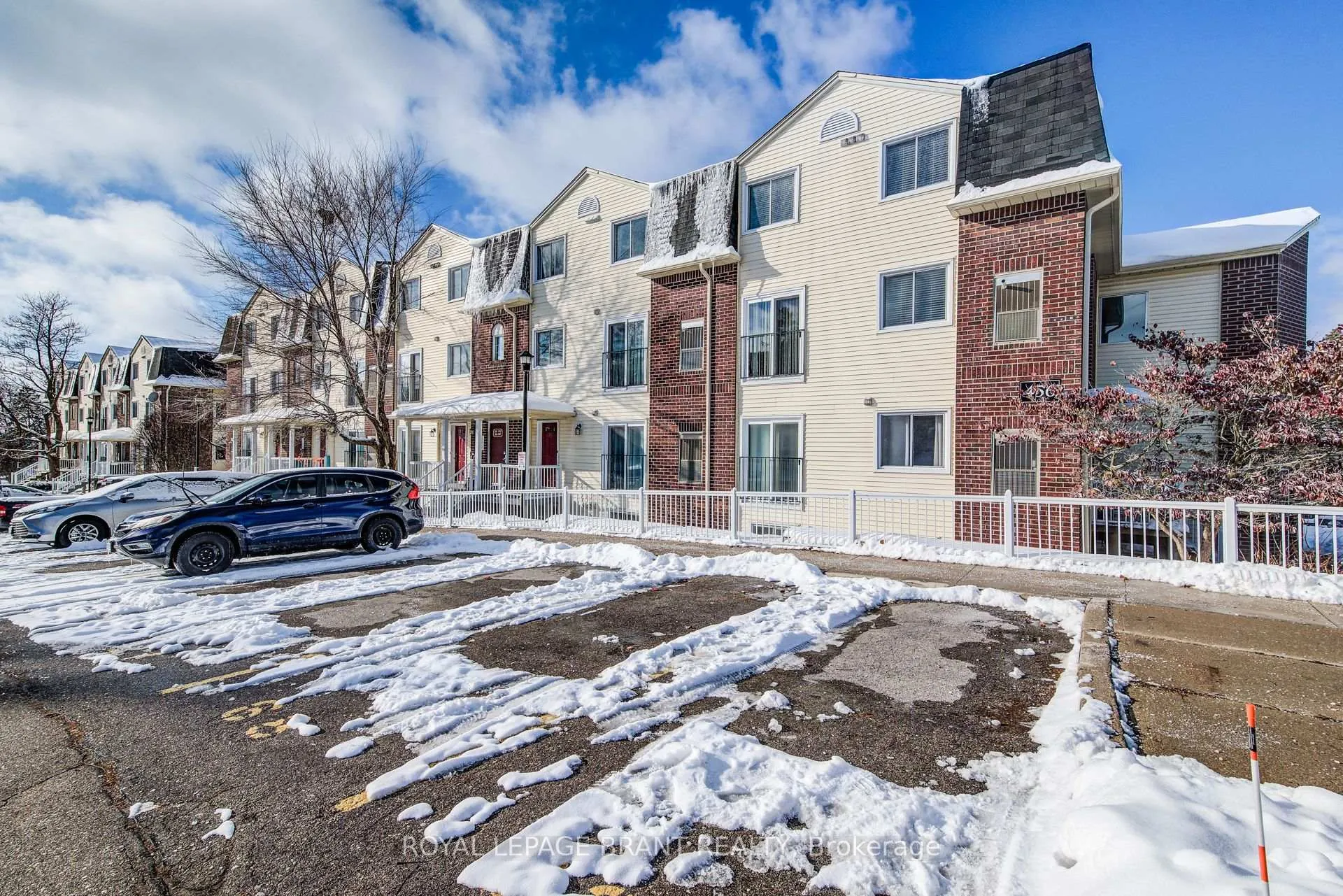 Photo 1 of Unit 217, 456 Janefield Avenue, Guelph, Dovercliffe Park/Old University — HOMEH