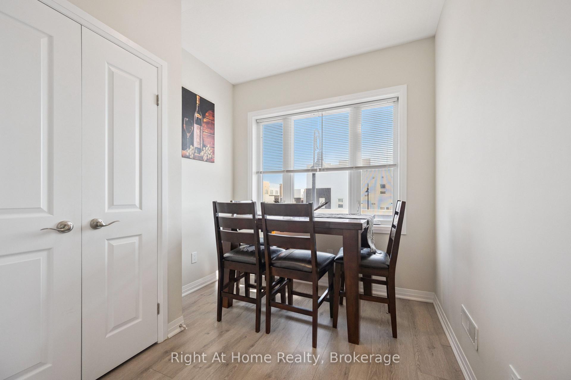 Photo 13 of 24 Progress Crescent, Kitchener — HOMEH