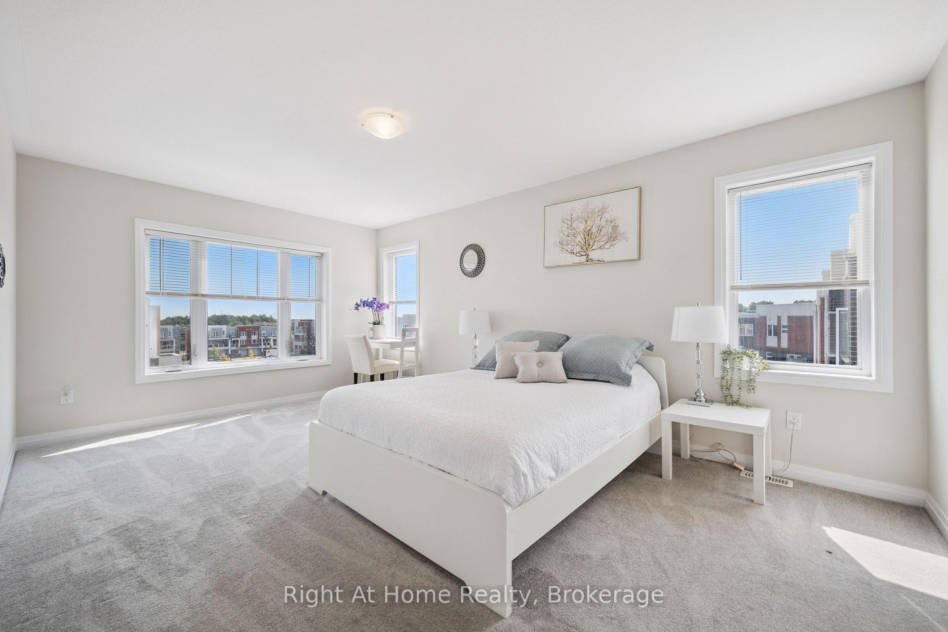 Photo 17 of 24 Progress Crescent, Kitchener — HOMEH