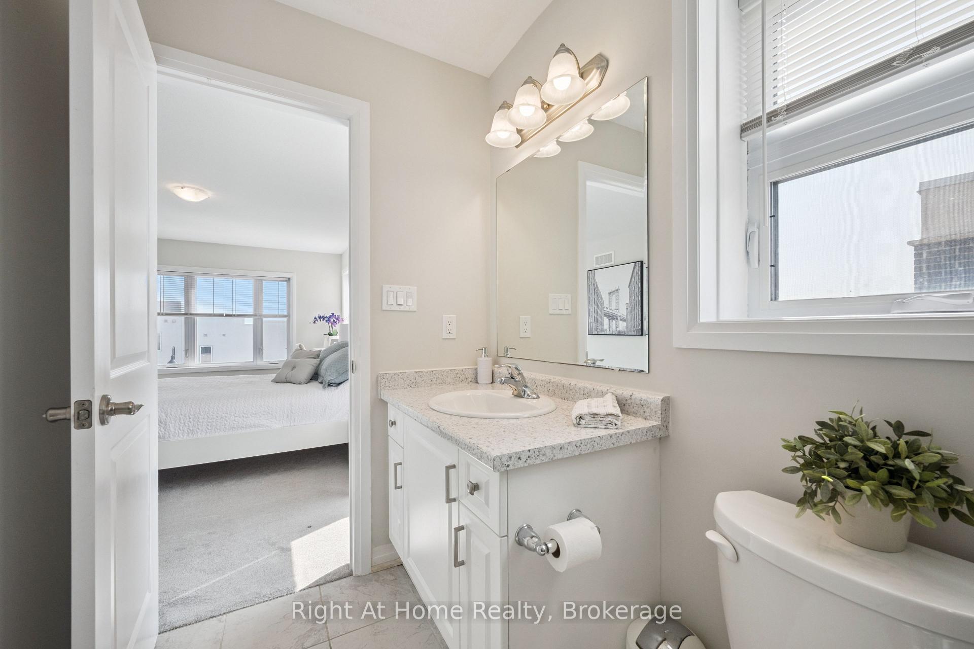 Photo 21 of 24 Progress Crescent, Kitchener — HOMEH