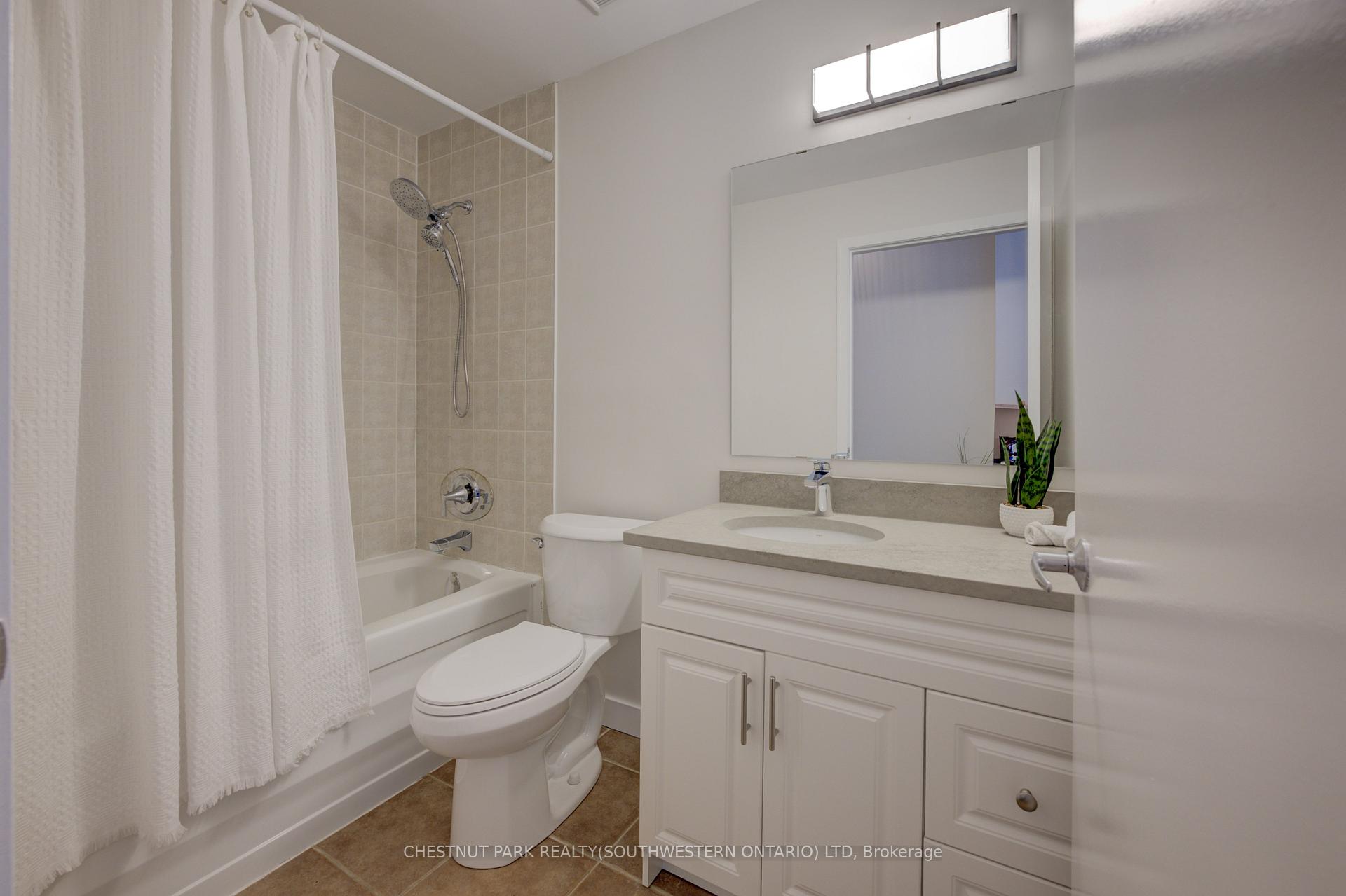 Photo 3 of Unit 524, 404 King Street W, Kitchener — HOMEH
