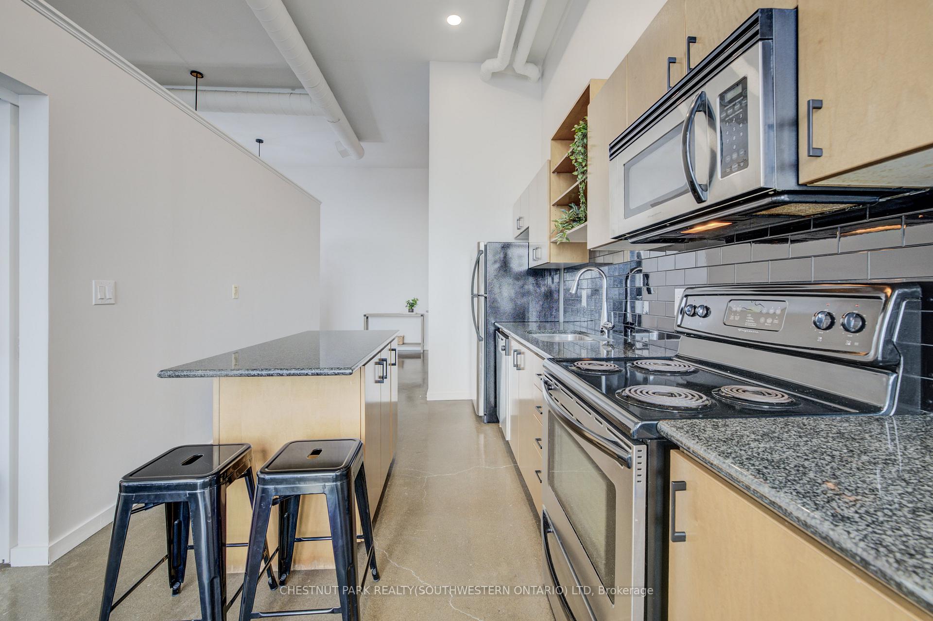 Photo 11 of Unit 524, 404 King Street W, Kitchener — HOMEH
