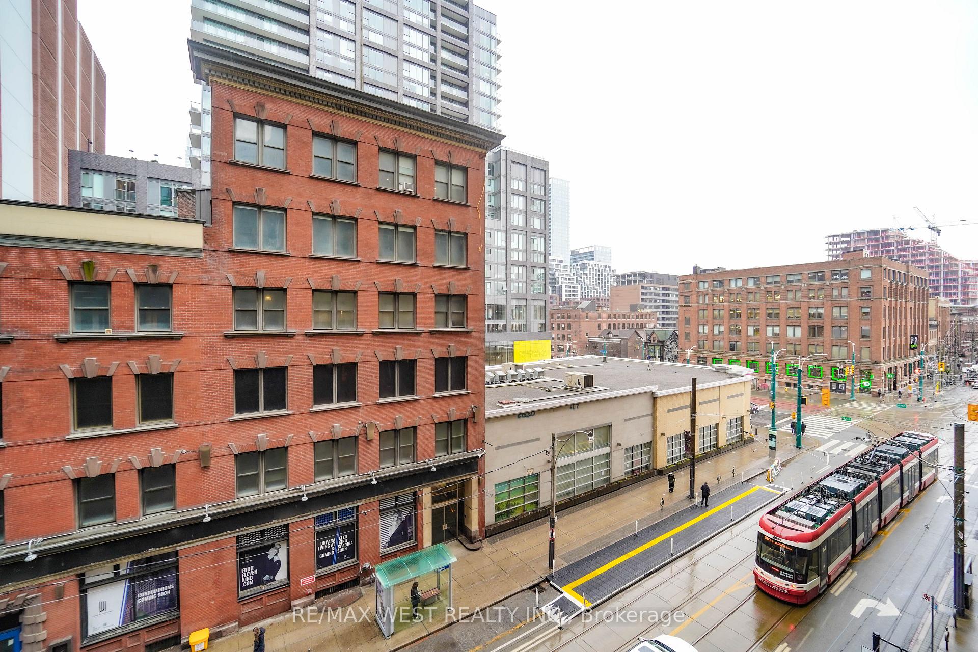 Photo 7 of Unit 412, 8 Charlotte Street, Toronto, Waterfront Communities — HOMEH