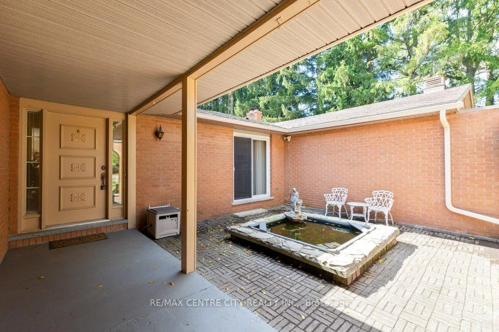 Photo 3 of 46215 North Street, Central Elgin, Sparta — HOMEH