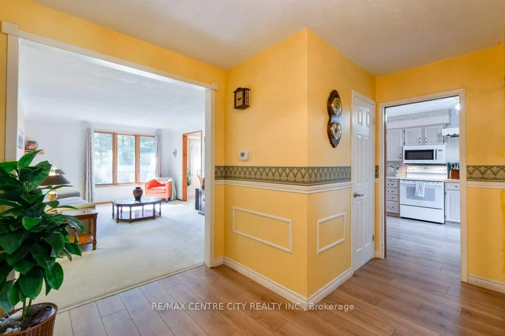 Photo 5 of 46215 North Street, Central Elgin, Sparta — HOMEH