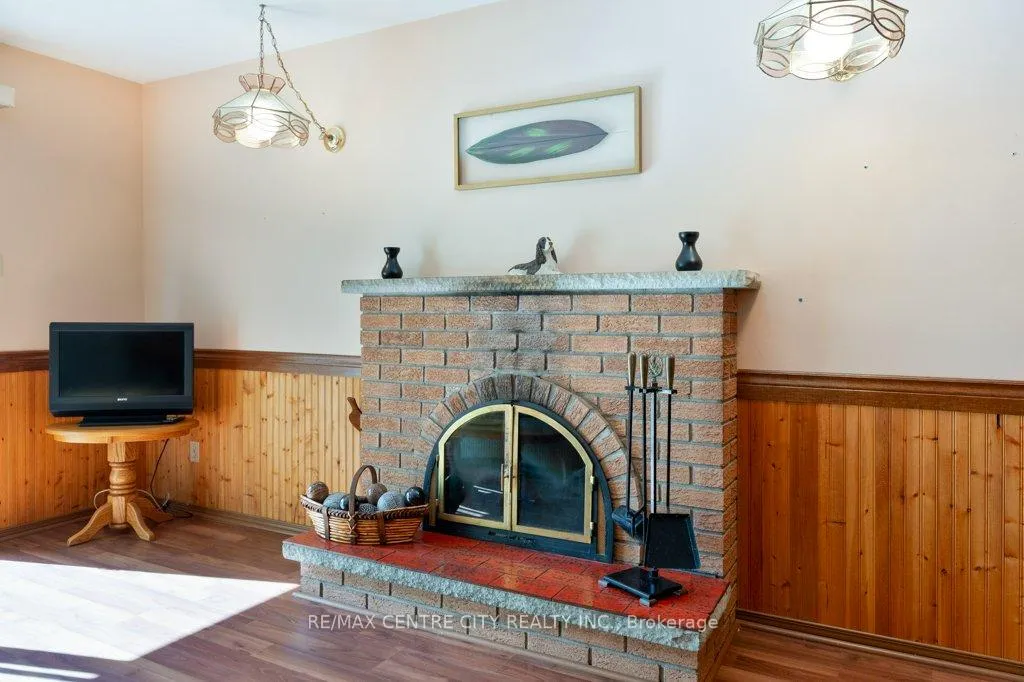 Photo 18 of 46215 North Street, Central Elgin, Sparta — HOMEH