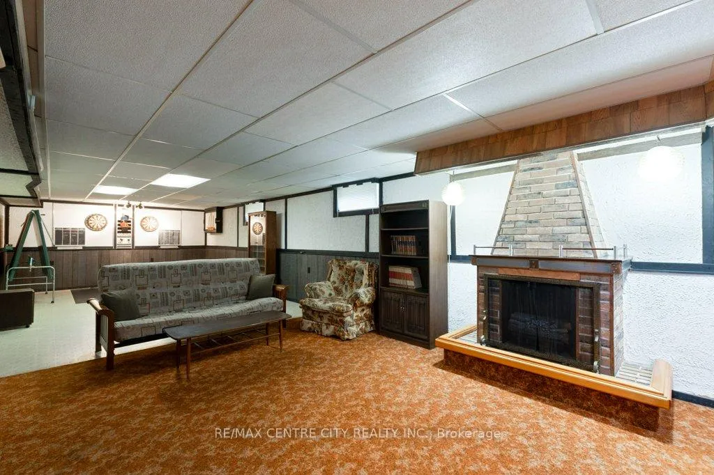 Photo 30 of 46215 North Street, Central Elgin, Sparta — HOMEH