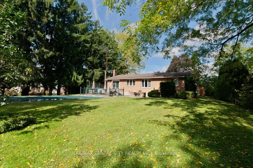 Photo 40 of 46215 North Street, Central Elgin, Sparta — HOMEH