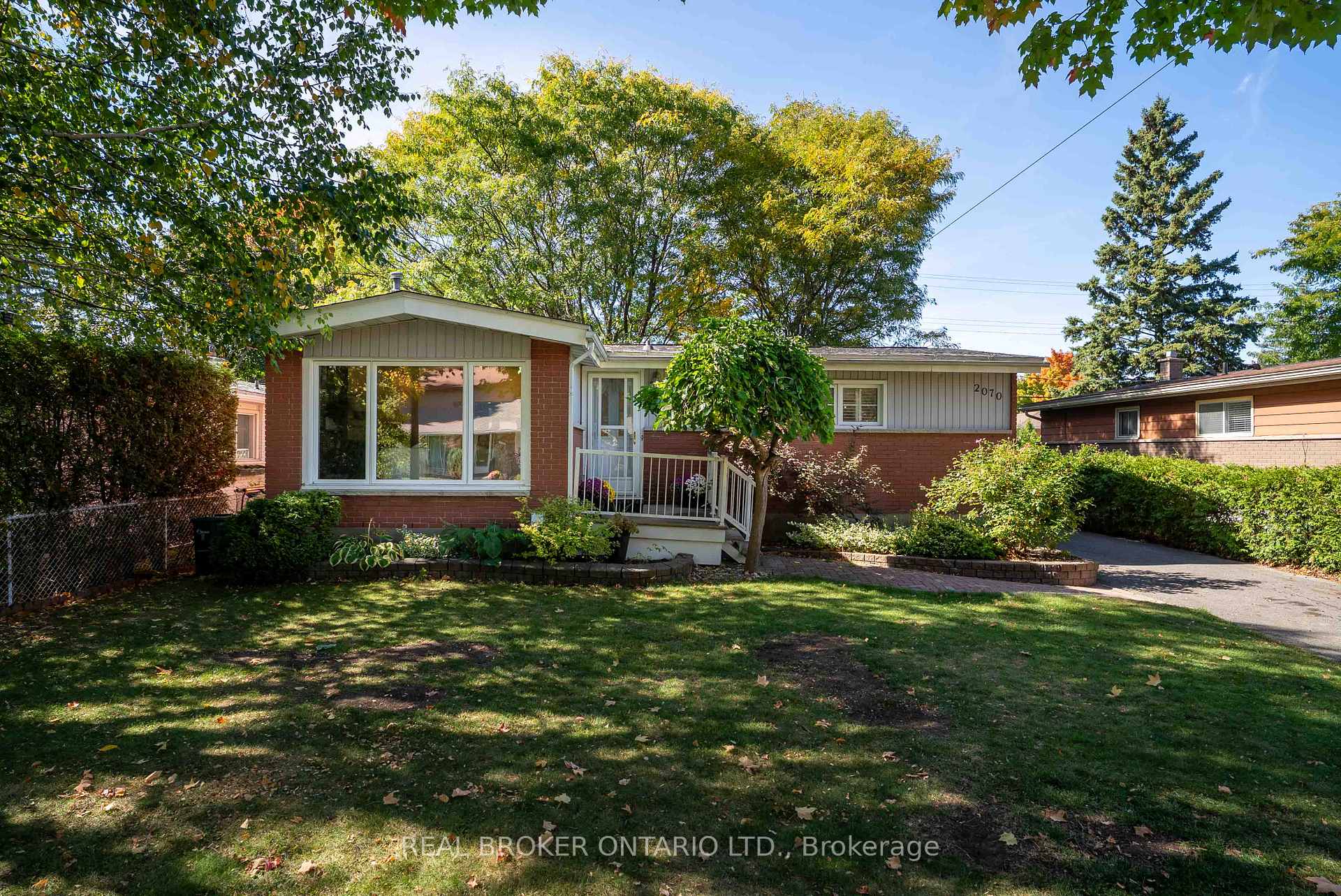 Photo 1 of 2070 Cornish Street, Ottawa, Elmvale Acres/Urbandale — HOMEH