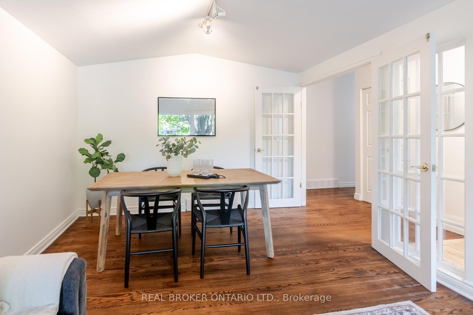 Photo 9 of 2070 Cornish Street, Ottawa, Elmvale Acres/Urbandale — HOMEH