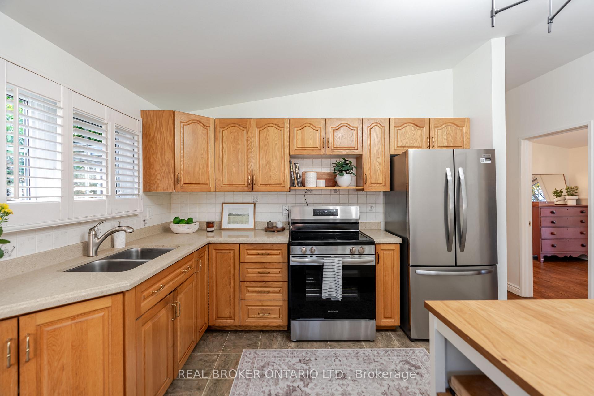 Photo 8 of 2070 Cornish Street, Ottawa, Elmvale Acres/Urbandale — HOMEH