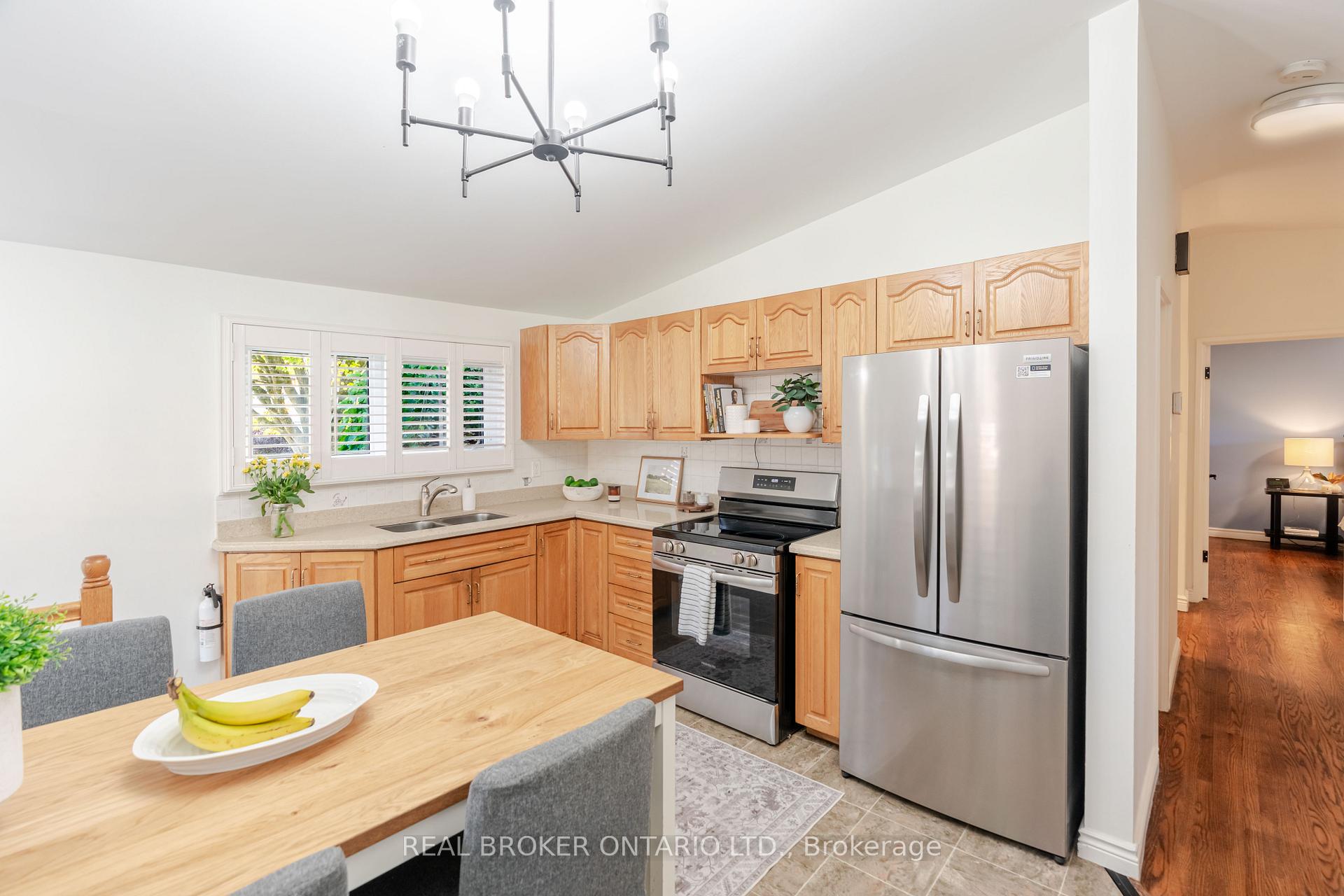 Photo 12 of 2070 Cornish Street, Ottawa, Elmvale Acres/Urbandale — HOMEH