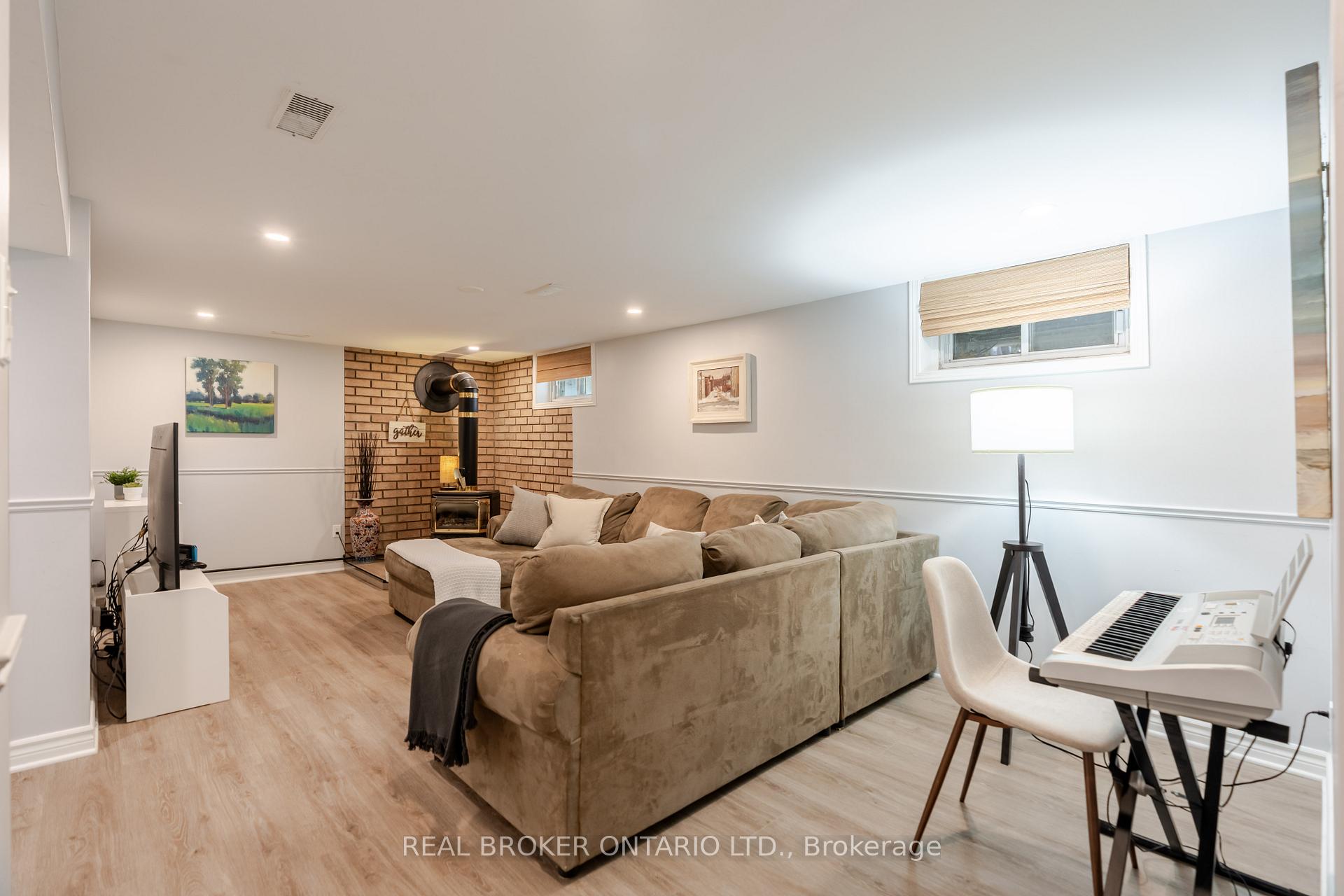 Photo 25 of 2070 Cornish Street, Ottawa, Elmvale Acres/Urbandale — HOMEH