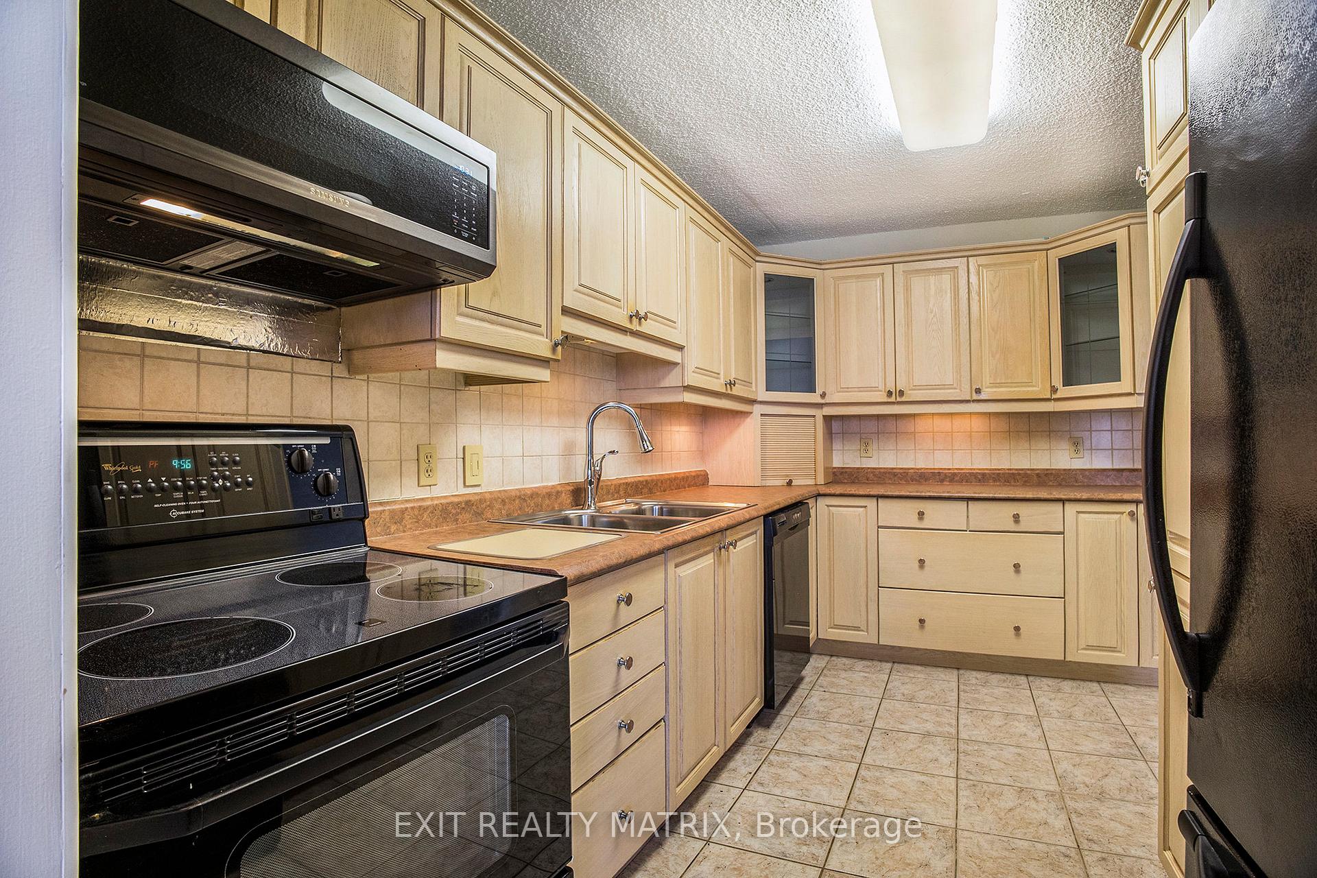 Photo 4 of Unit 1507, 665 Bathgate Drive, Ottawa, Carson Meadows — HOMEH