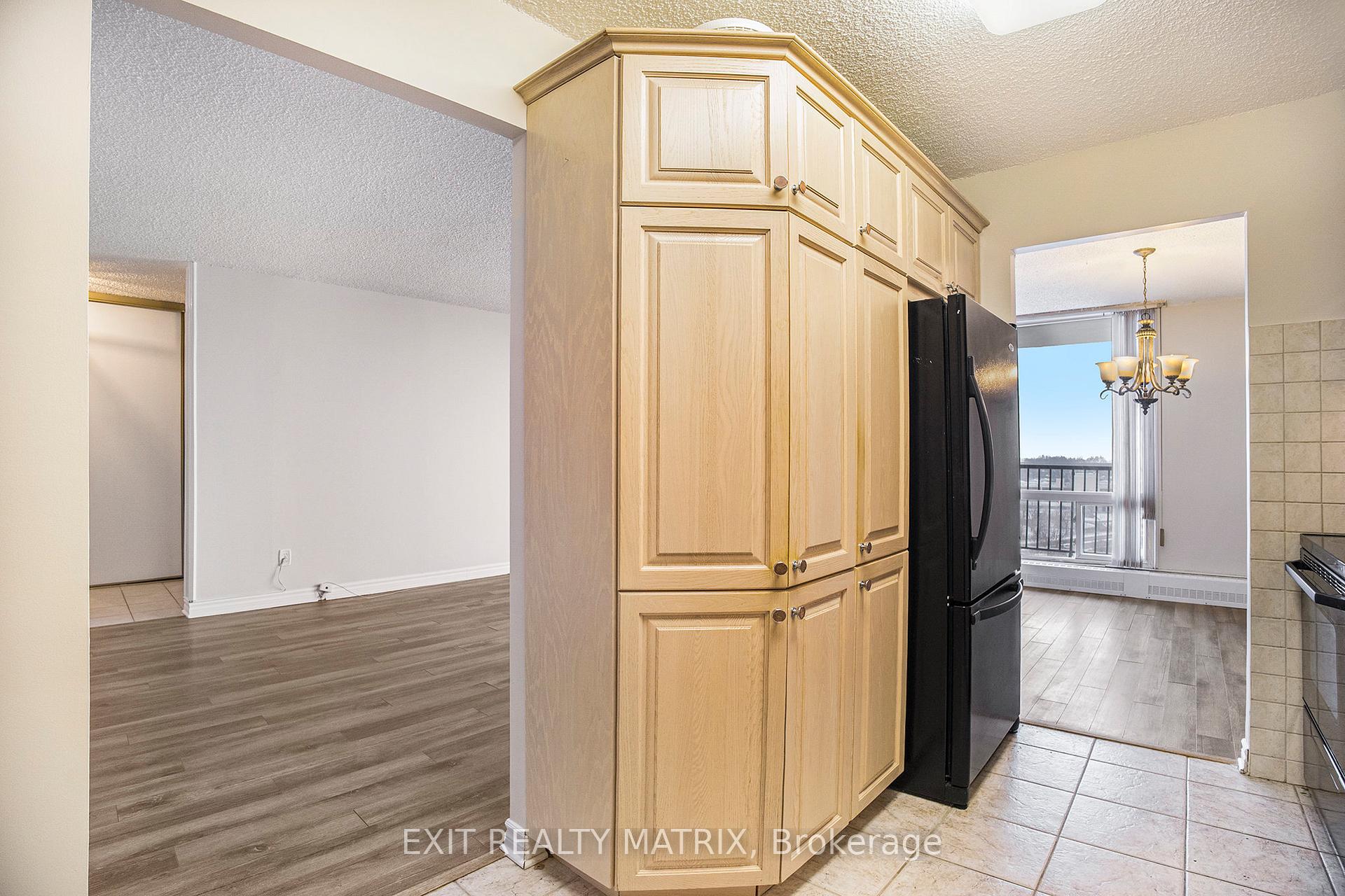 Photo 5 of Unit 1507, 665 Bathgate Drive, Ottawa, Carson Meadows — HOMEH