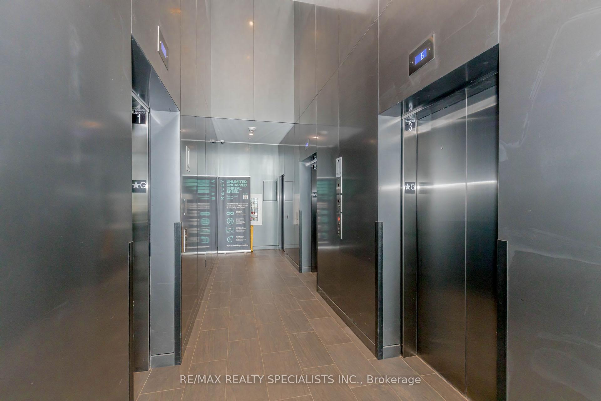 Photo 5 of Unit 1705, 576 Front Street W, Toronto, Waterfront Communities — HOMEH