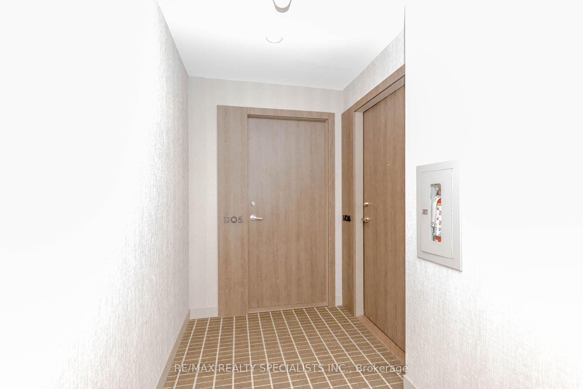 Photo 6 of Unit 1705, 576 Front Street W, Toronto, Waterfront Communities — HOMEH