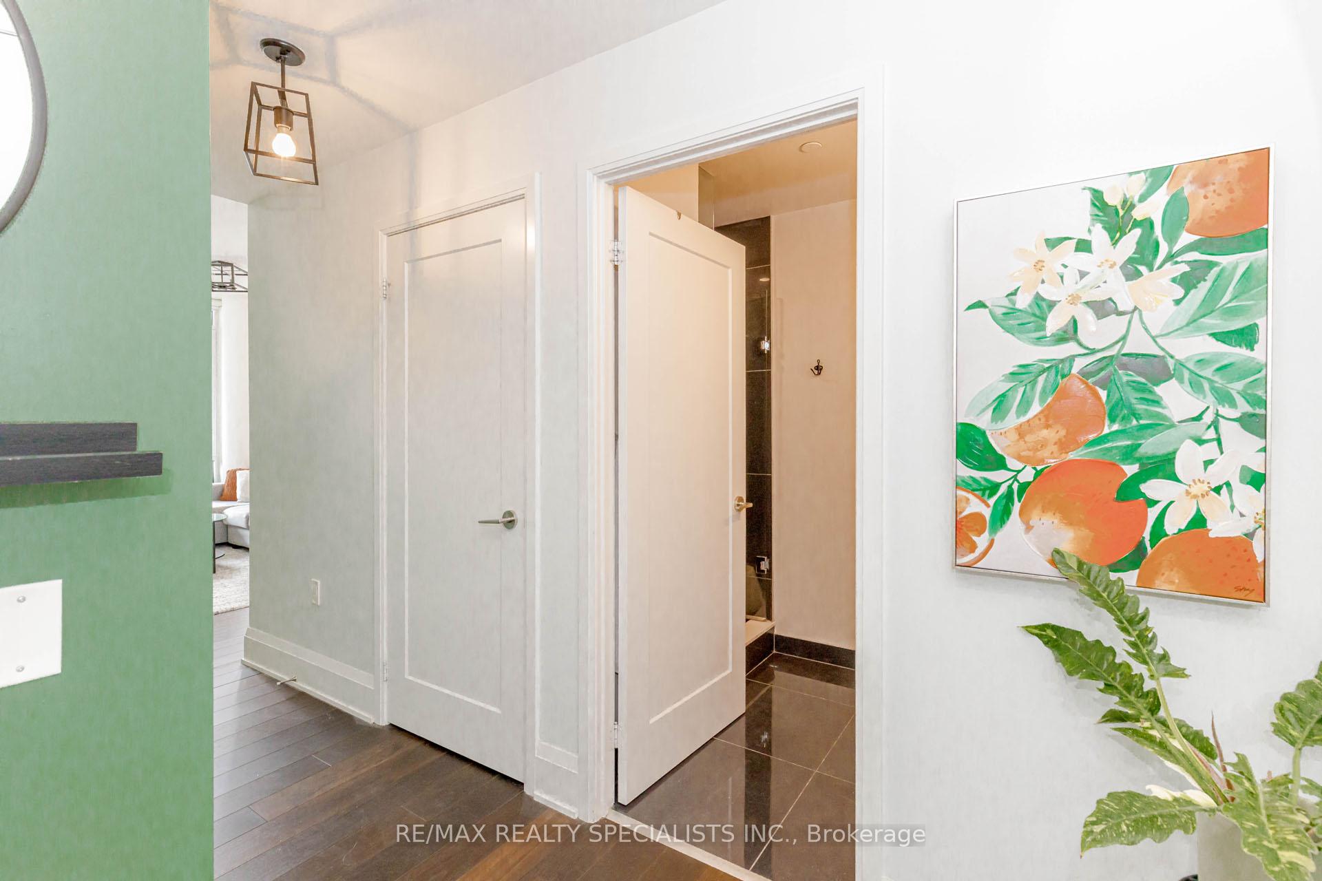 Photo 8 of Unit 1705, 576 Front Street W, Toronto, Waterfront Communities — HOMEH