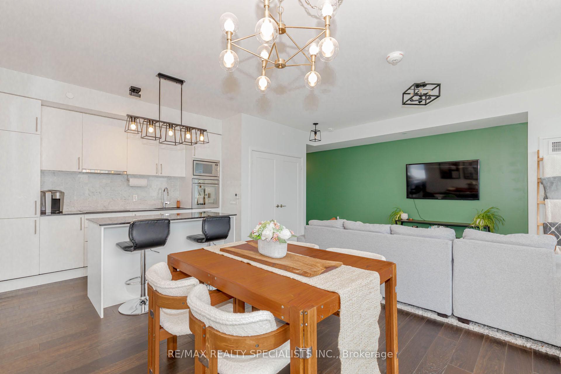 Photo 10 of Unit 1705, 576 Front Street W, Toronto, Waterfront Communities — HOMEH