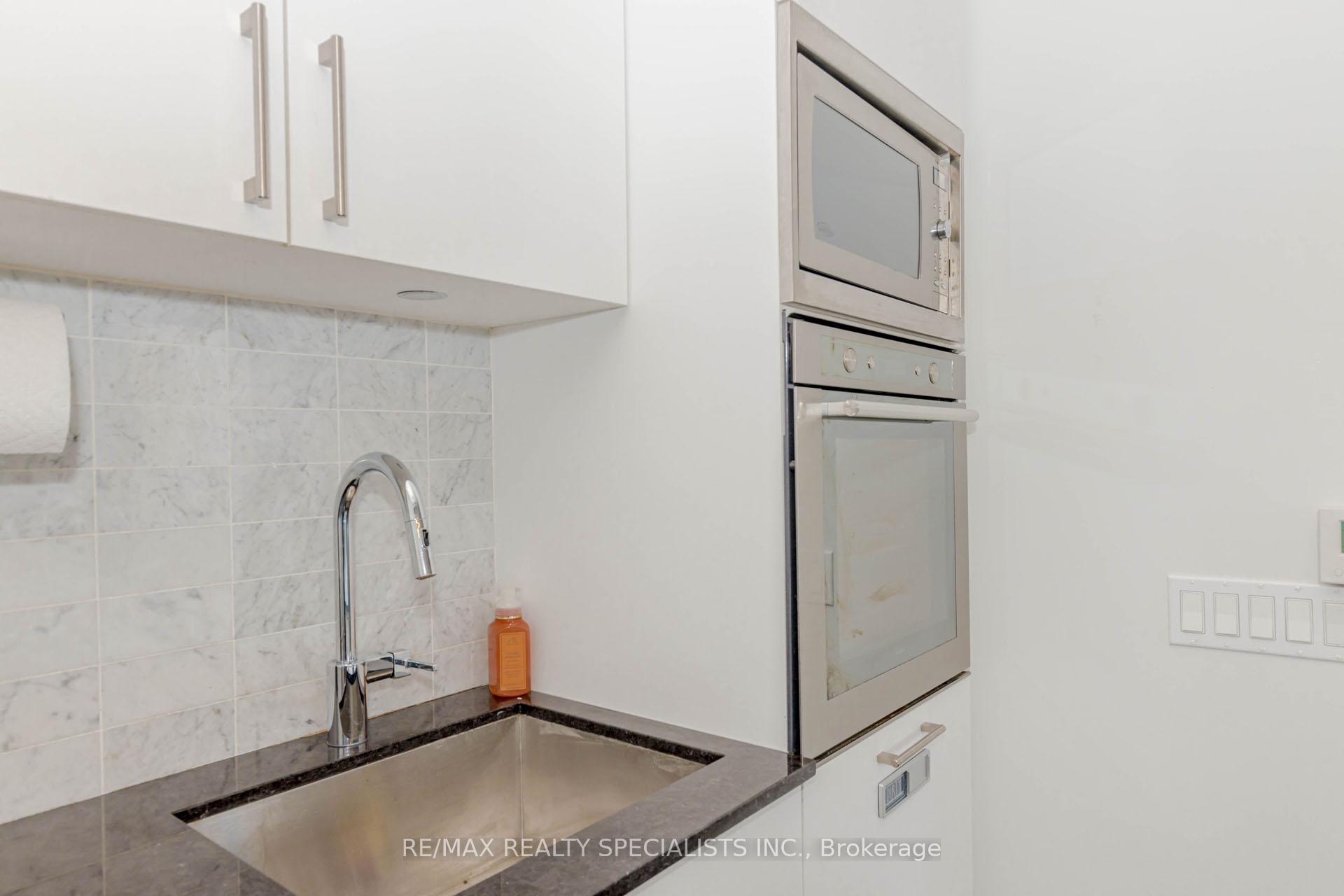 Photo 21 of Unit 1705, 576 Front Street W, Toronto, Waterfront Communities — HOMEH