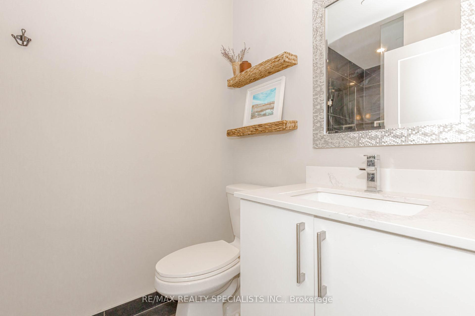 Photo 32 of Unit 1705, 576 Front Street W, Toronto, Waterfront Communities — HOMEH