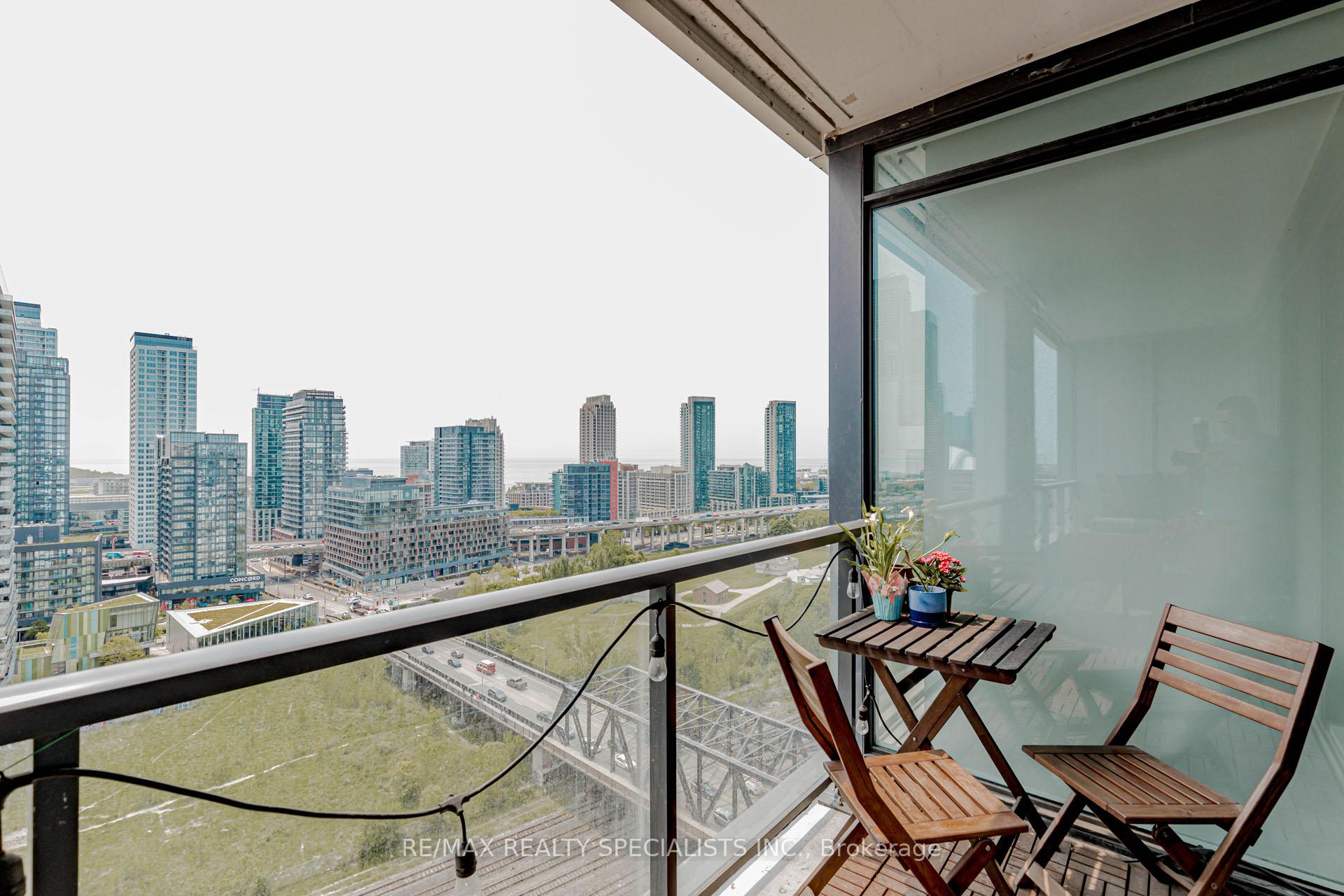 Photo 35 of Unit 1705, 576 Front Street W, Toronto, Waterfront Communities — HOMEH