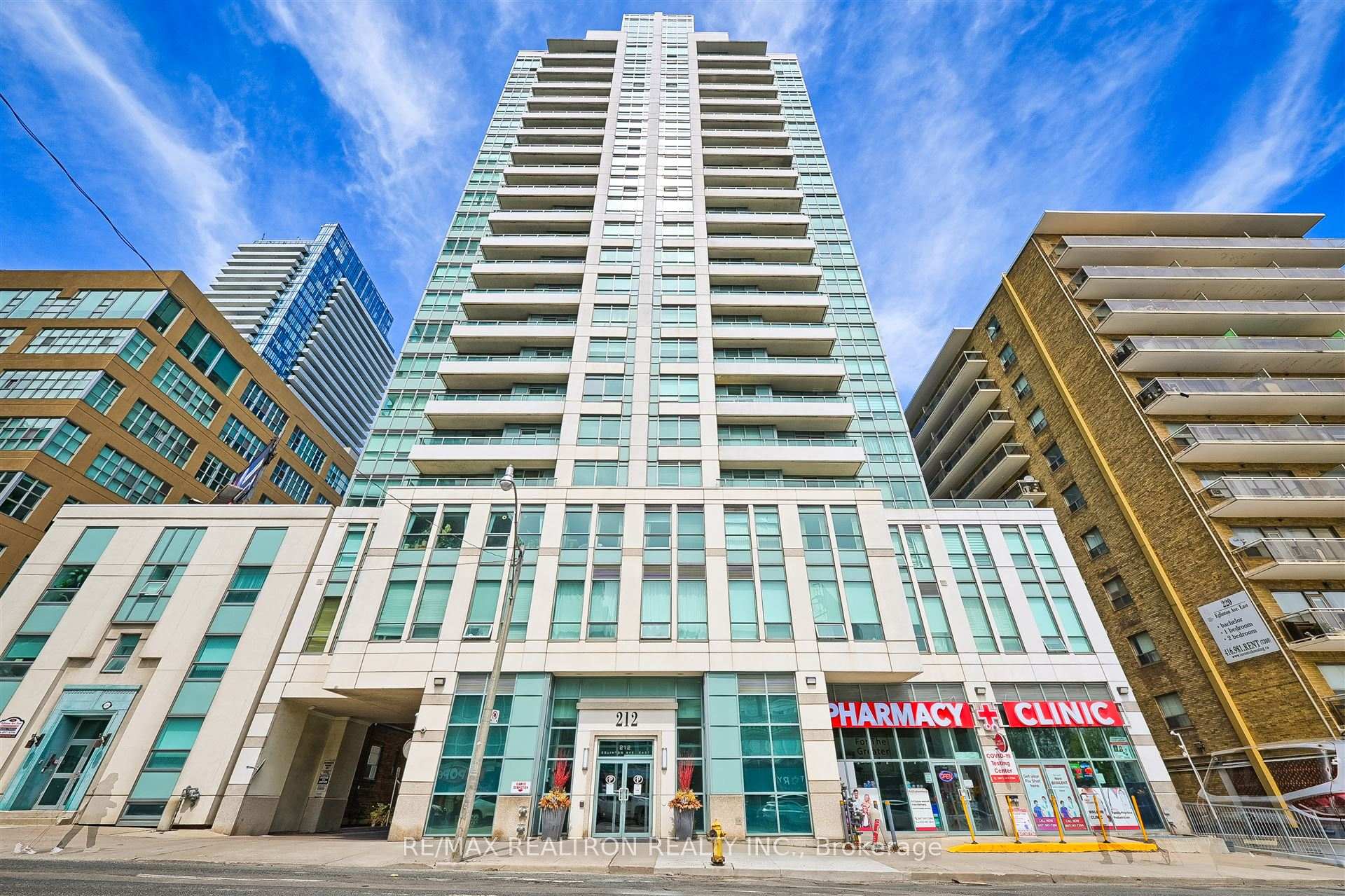 Front of Unit 803, 212 Eglinton Avenue E