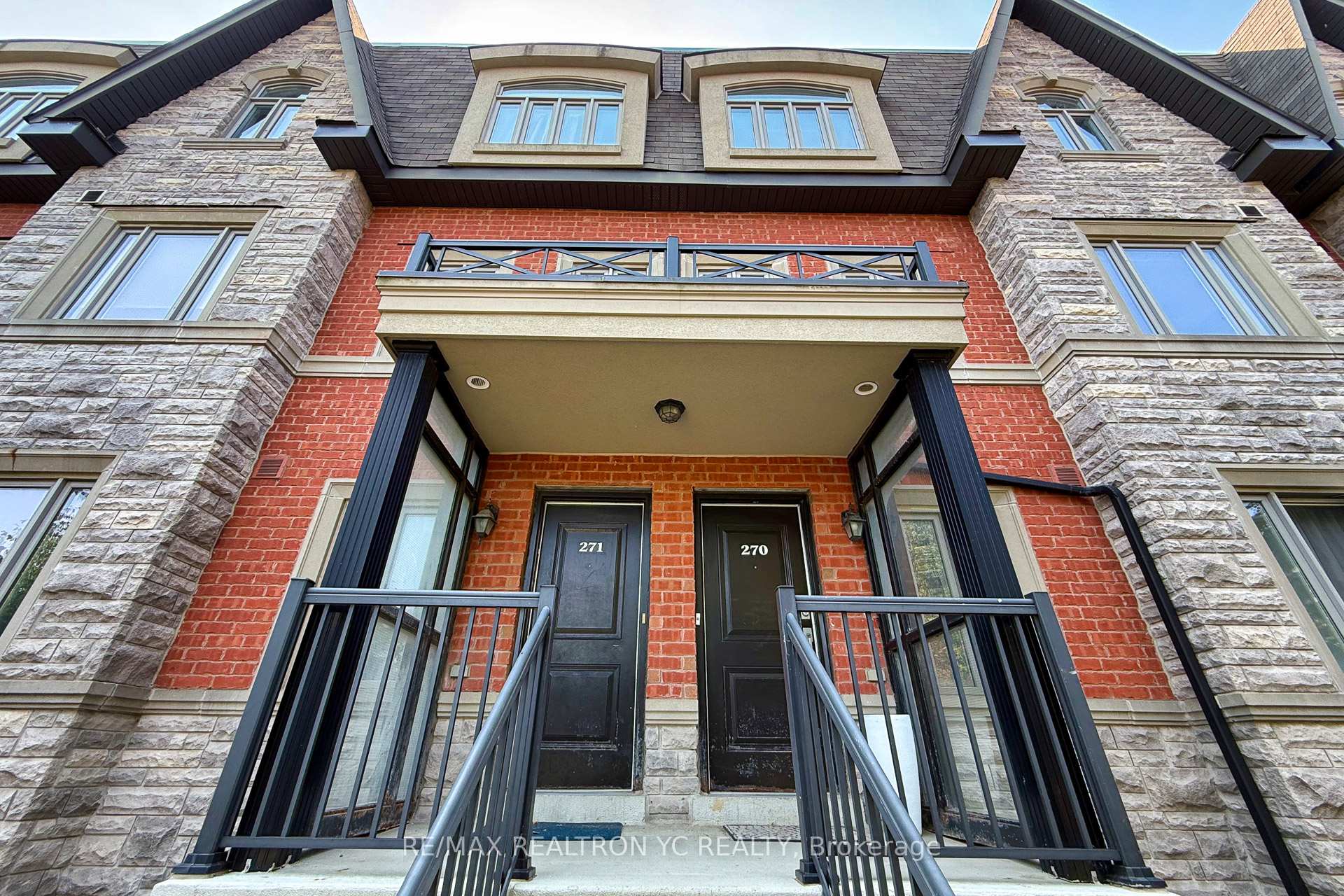 Photo 2 of Unit 270, 322 John Street, Markham, Aileen-Willowbrook — HOMEH