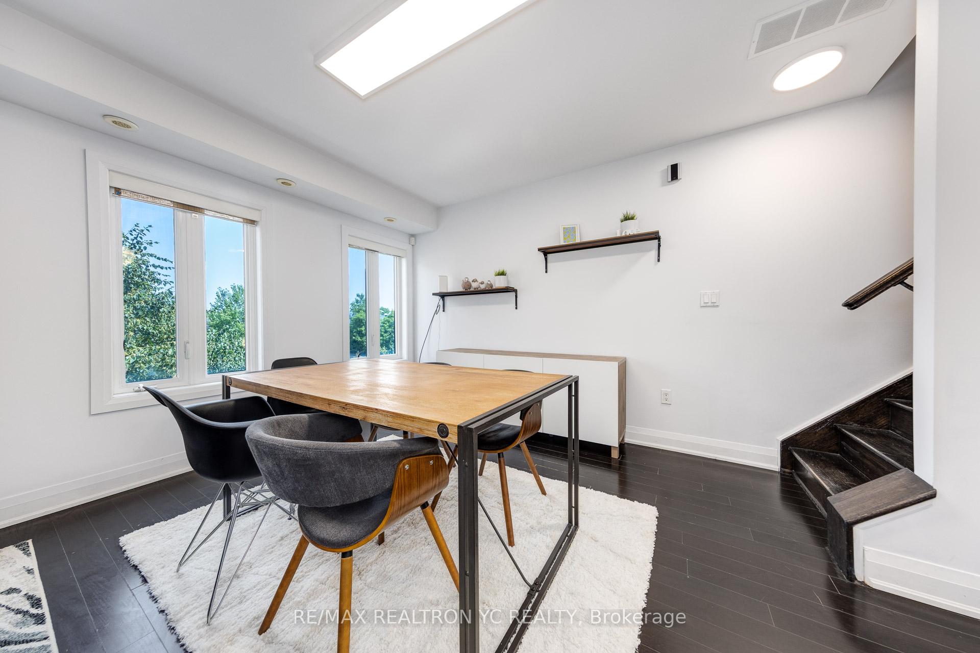 Photo 5 of Unit 270, 322 John Street, Markham, Aileen-Willowbrook — HOMEH