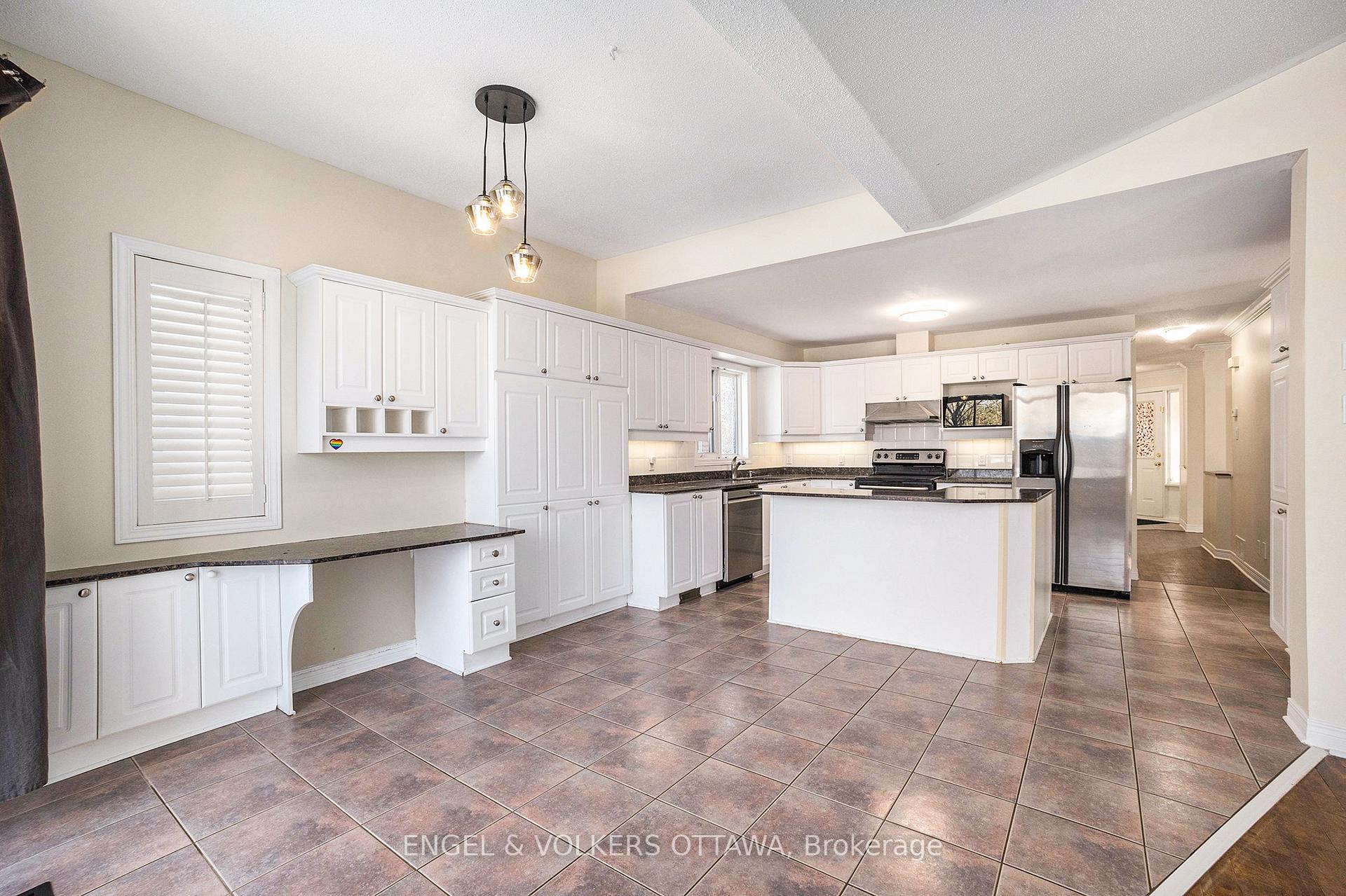 Photo 2 of 1372 Chicory Place, Ottawa, Carson Grove — HOMEH