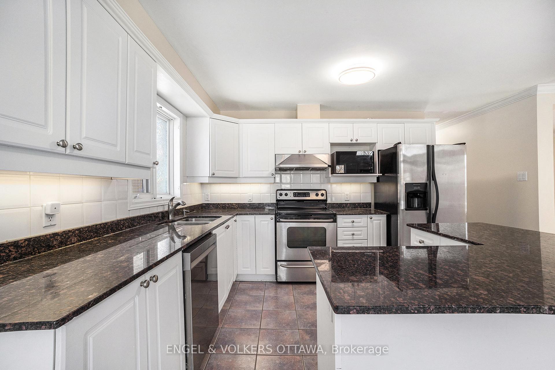 Photo 3 of 1372 Chicory Place, Ottawa, Carson Grove — HOMEH